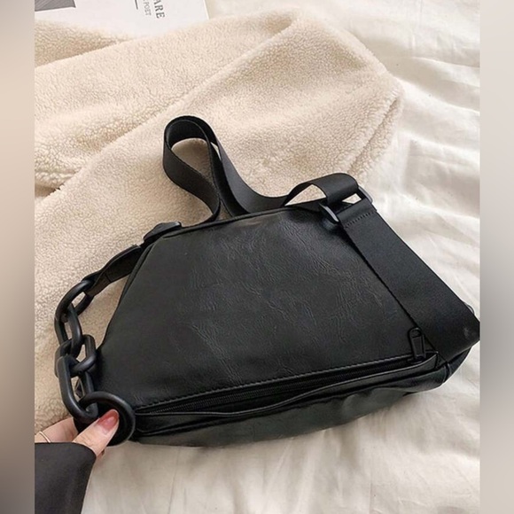 New Crossbody Bag, Fanny Pack - Picture 6 of 9